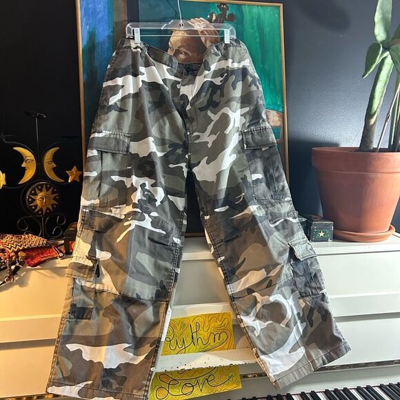 Vintage Other - Vintage 90s Y2K Men's Gray Camouflage Cargo Pants 47"-51"